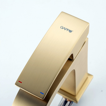 Смеситель для раковины Gappo Jacob G1007-33 цвет Золотой сатин